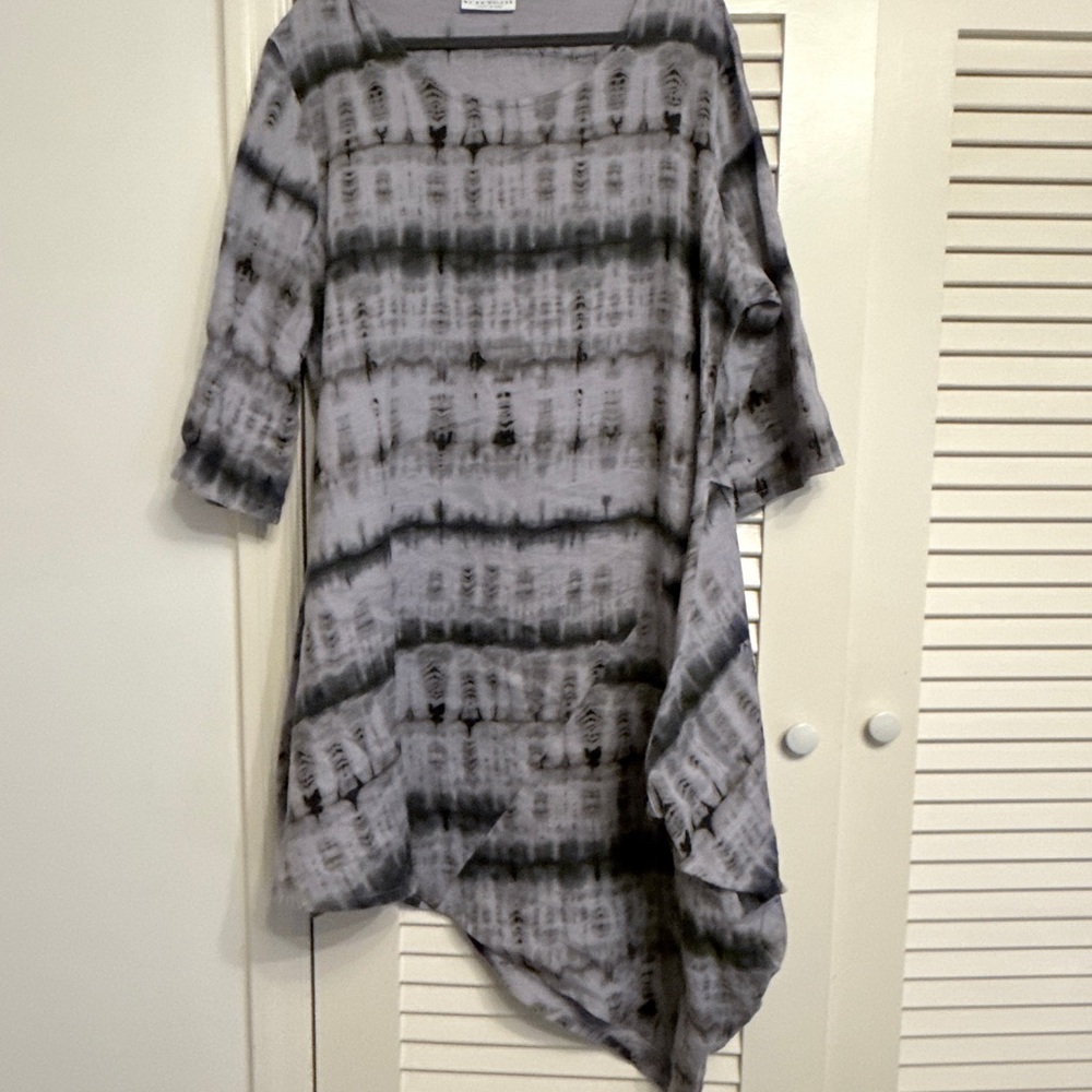 Bryn Walker Gray Artistic Pattern Top - image 7